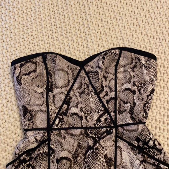 BCBG MazAzria Shana snakeskin dress in size 4 - Picture 3 of 8